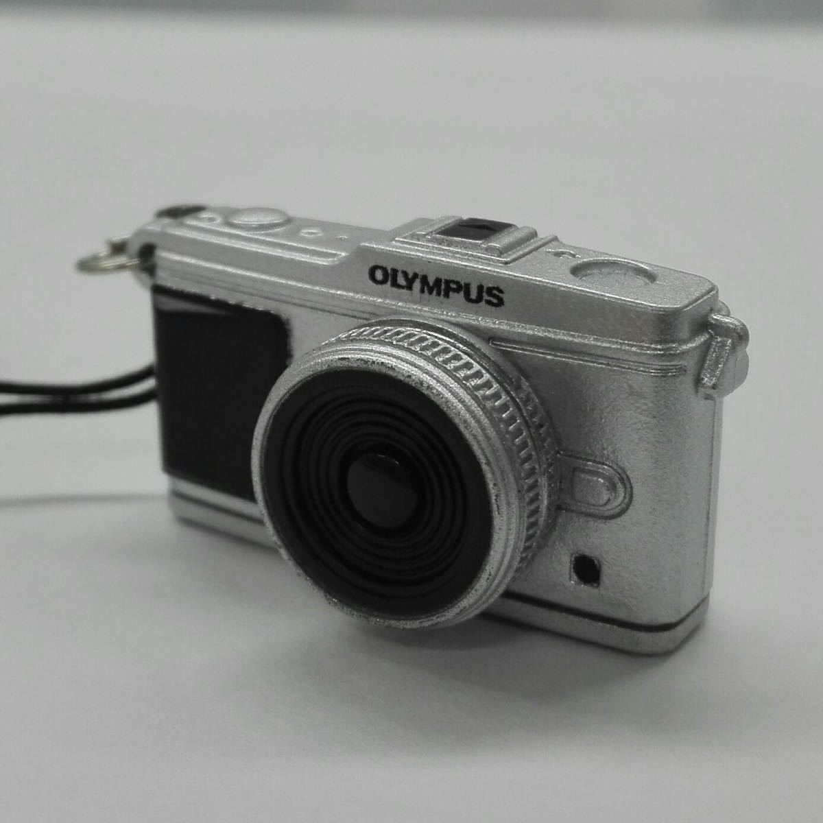 【OLYMPUS】ミニチュアカメラキーホルダー(2機種1セット)_画像2