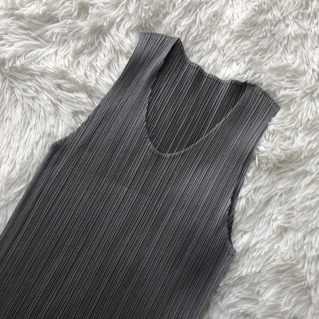 PLEATS PLEASE ISSEY MIYAKE プリーツプリーズ イッセイミヤケ ワンピース ノースリーブ 長袖 シャツ トップス グレー 女性 レディース