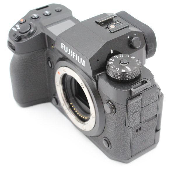 45100円 ショット数2115回。付属品バッテリー、ボディキャップ 45100円 ショット数2115回。付属品バッテリー、ボディキャップ