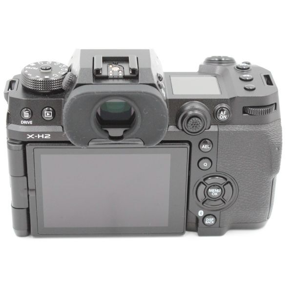 45100円 ショット数2115回。付属品バッテリー、ボディキャップ 45100円 ショット数2115回。付属品バッテリー、ボディキャップ