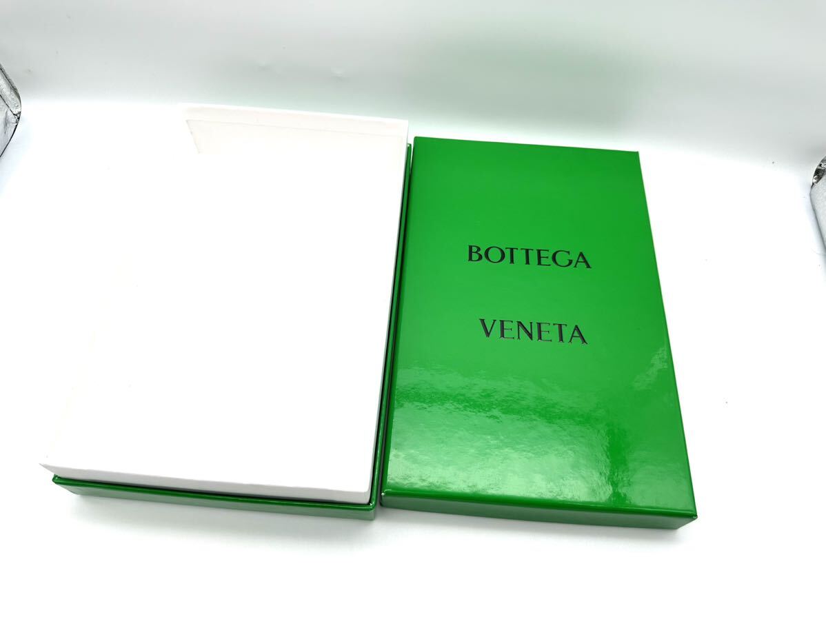 □美品 ボッテガヴェネタ BOTTEGA VENETA 長財布 ラウンドファスナー イントレチャート バイカラー ラウンド ブラック/ブルー 箱・袋付_画像9