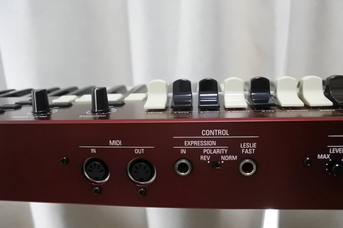 【初回限定カラー】HAMMOND M-solo Burgundy ハモンド 49鍵盤ドローバーキーボード の画像8