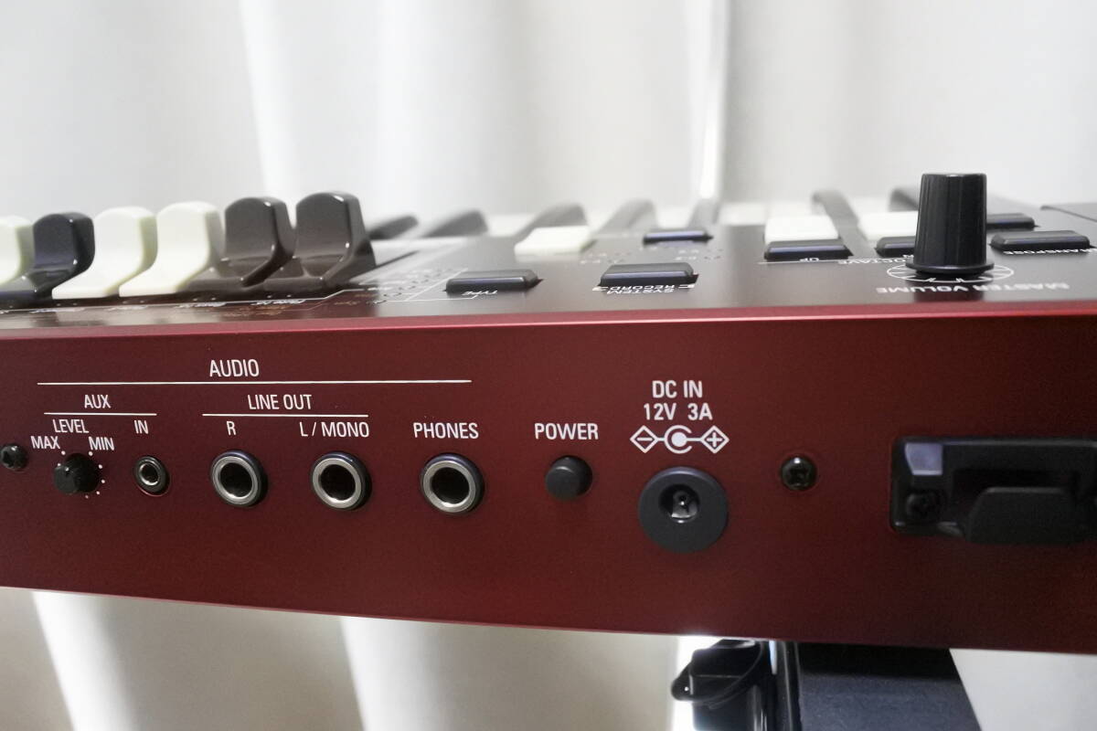 【最終出品】【初回限定カラー】HAMMOND M-solo Burgundy ハモンド 49鍵盤ドローバーキーボード の画像7