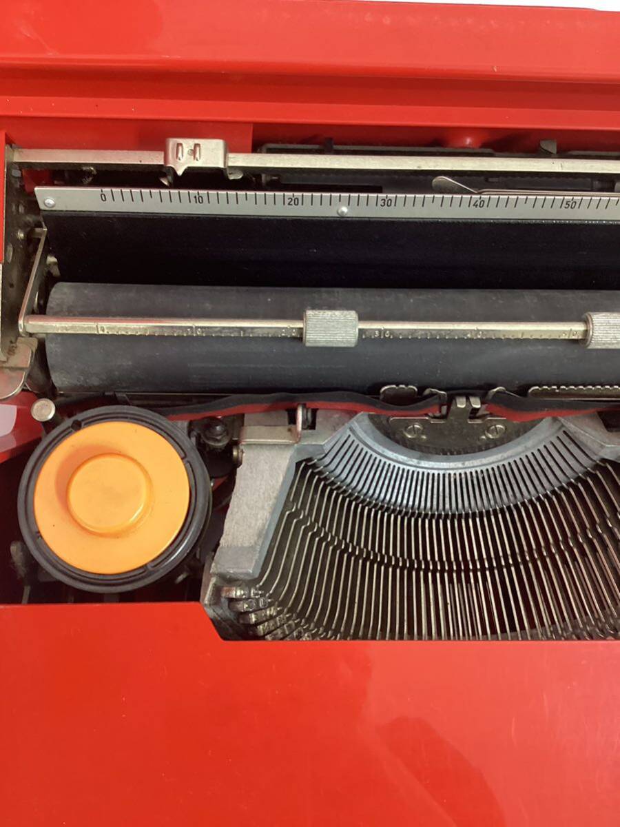 olivetti オリベッティ valentine 昭和レトロ タイプライター レッド 赤バケツ ヴィンテージ  アンティーク インテリア レトロ喫茶店の画像5