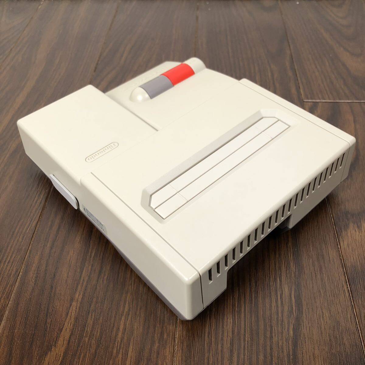 任天堂 ニューファミコン HVC-NFF 箱説あり 電源コード/AVケーブル付き 動作品 Nintendo_画像5