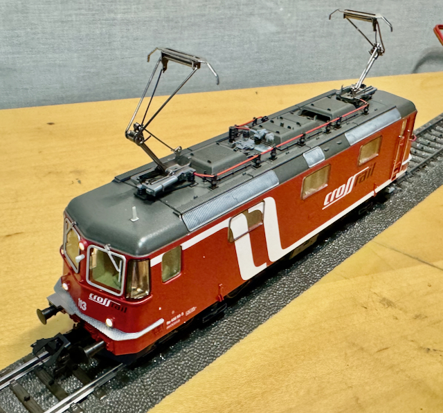 メルクリン　HO 37346 Crossrail 電気機関車 Re 4/4 III とディーゼル機関車MaK G 1202 ２両セット_画像1