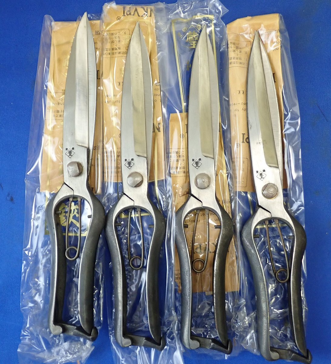 * storage goods warehouse . one hand . included . tongs 4 pcs set another strike unused * storage goods warehouse . one hand . included . tongs 4 pcs set another strike unused 