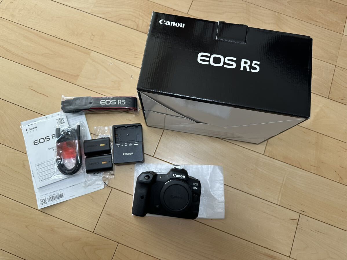 極美品　キャノン　Canon EOS R5 ボディ 予備純正バッテリー付き　長期保証付き