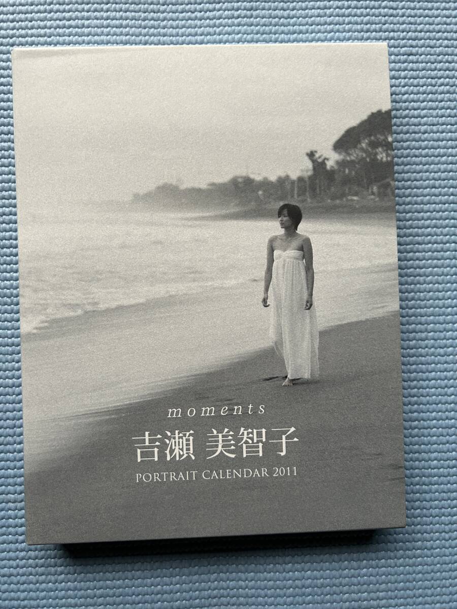 吉瀬美智子 PORTRAIT CALENDAR "moments" 2011 カレンダー&切り抜きの画像1