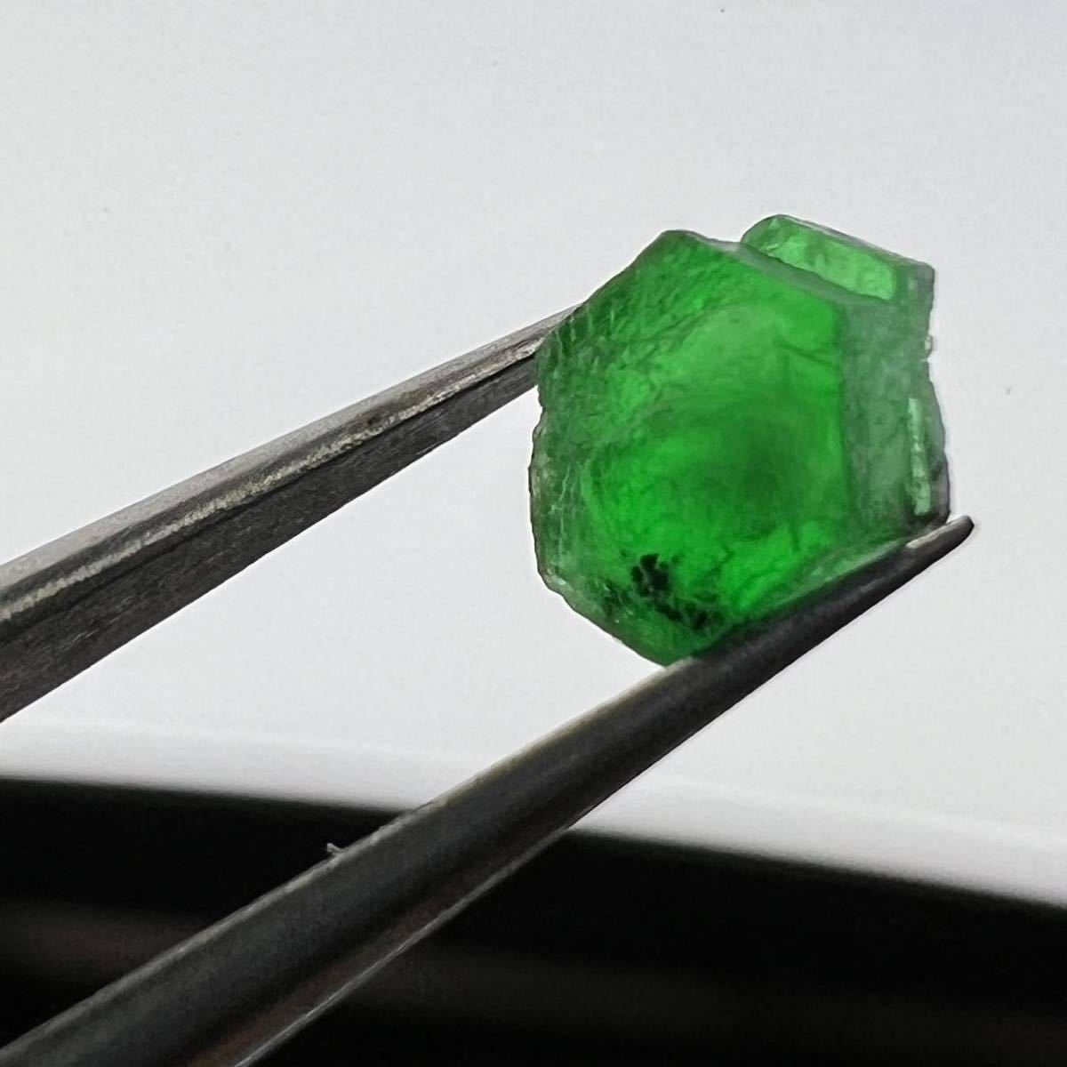 【1000円〜】【まとめ売り】 エメラルド 原石 パキスタン SwatValley産 宝石質 研磨 ルース 15.20ct ②_画像7