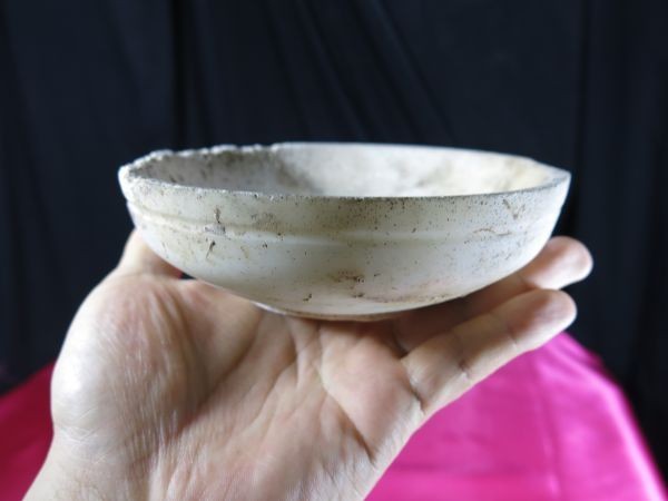 A古代白玉製皿　発掘品　中国　紀元前　名品　副葬品　遺跡　墓地