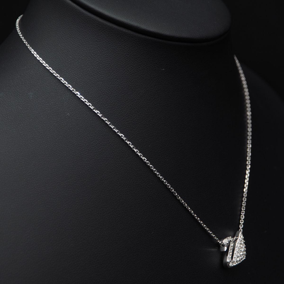 N239 スワロフスキー SWAROVSKI ペンダント ネックレス ライン N239 スワロフスキー SWAROVSKI ペンダント ネックレス ライン