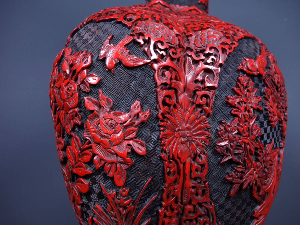 旧蔵 清 漆器赤抜き彫刻 花咲く富貴 花添える 花瓶 中国美術 極細工 Z0305_画像8