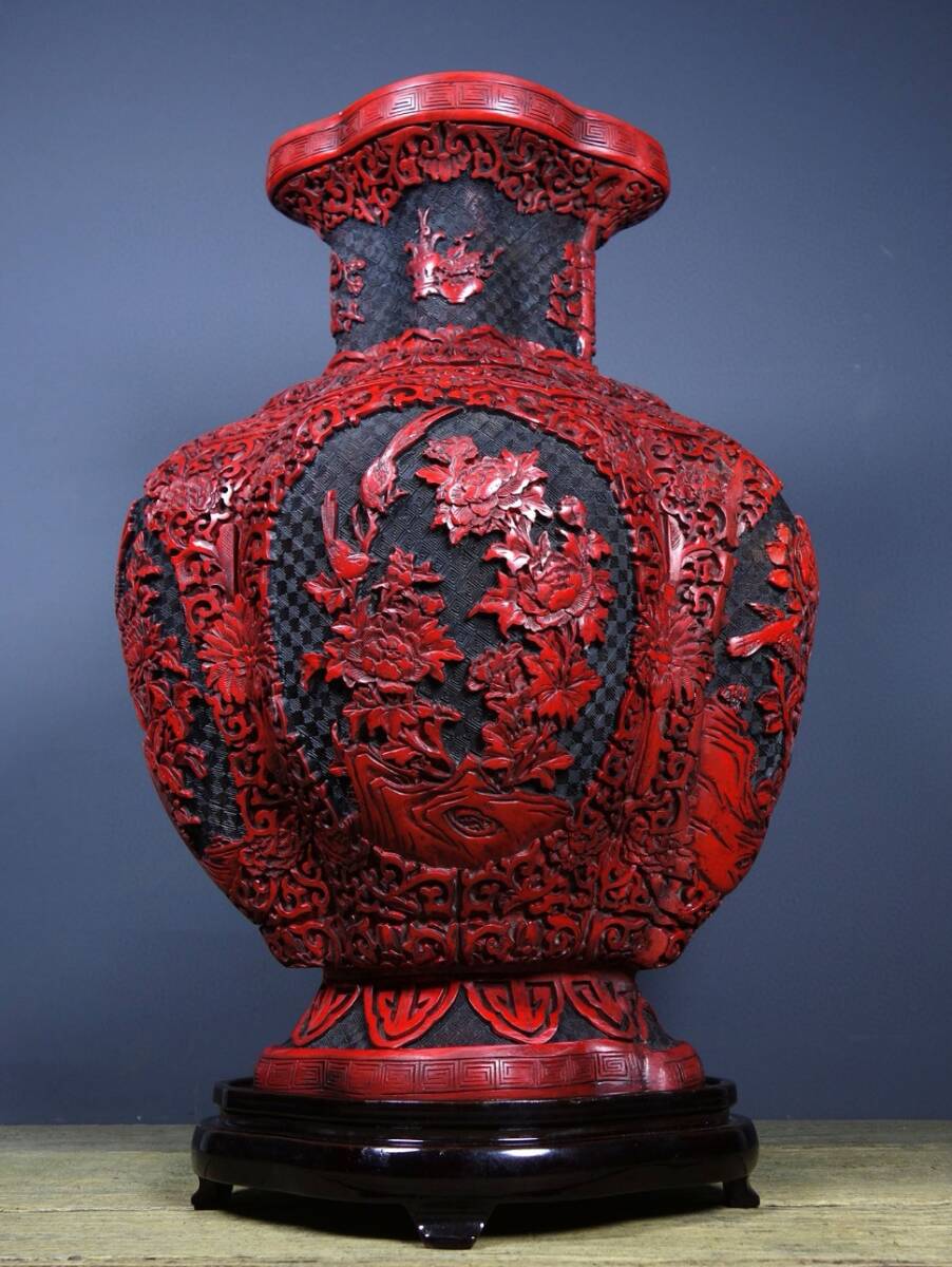 旧蔵 清 漆器赤抜き彫刻 花咲く富貴 花添える 花瓶 中国美術 極細工 Z0305_画像1