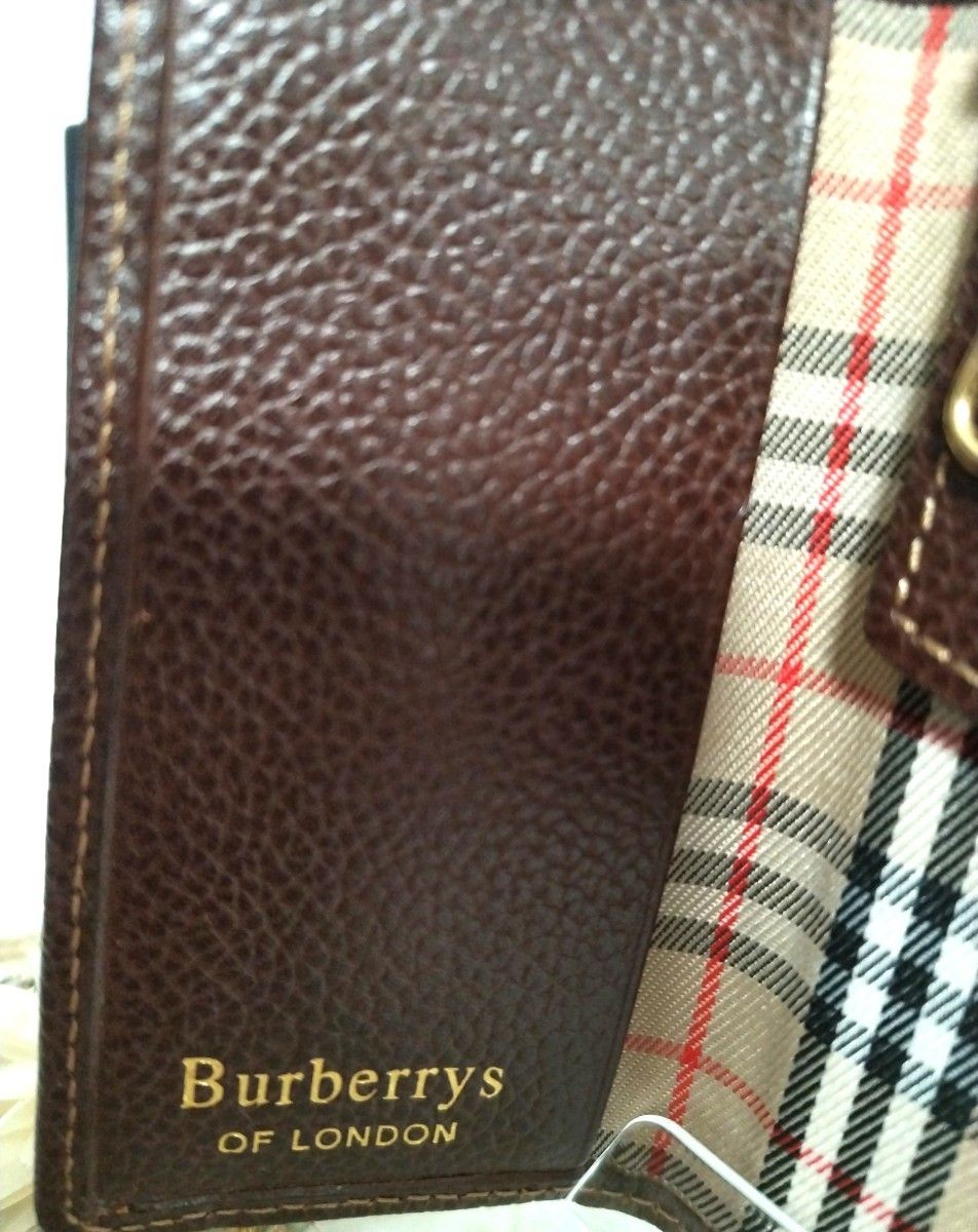 極美品　BURBERRYS　バーバリー　6連キーリング　キーケース　ノバチェック　ブラウン　ユニセックス　コンパクト レザー