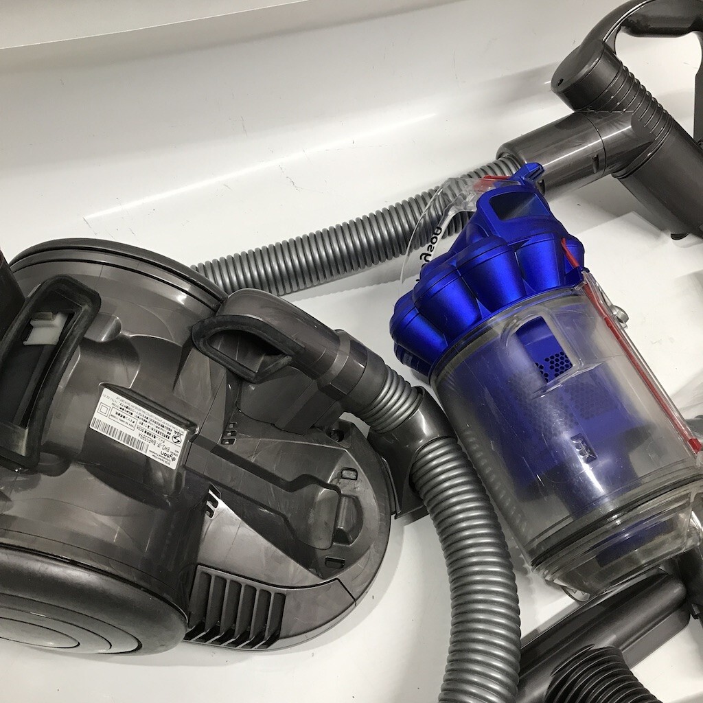 dyson ダイソン DC26 サイクロン掃除機 サイクロンクリーナー アタッチメント複数付属 動作確認済み 櫻D0307-27_画像4