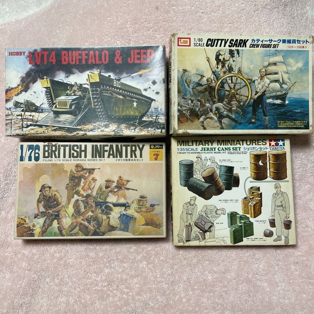 プラモデル4点①LVT4Buffalo&Jeep②カティーサーク乗組員セット60体③イギリス陸軍歩兵セット④情景用ジェリカンセット未使用未組立当時物_画像1