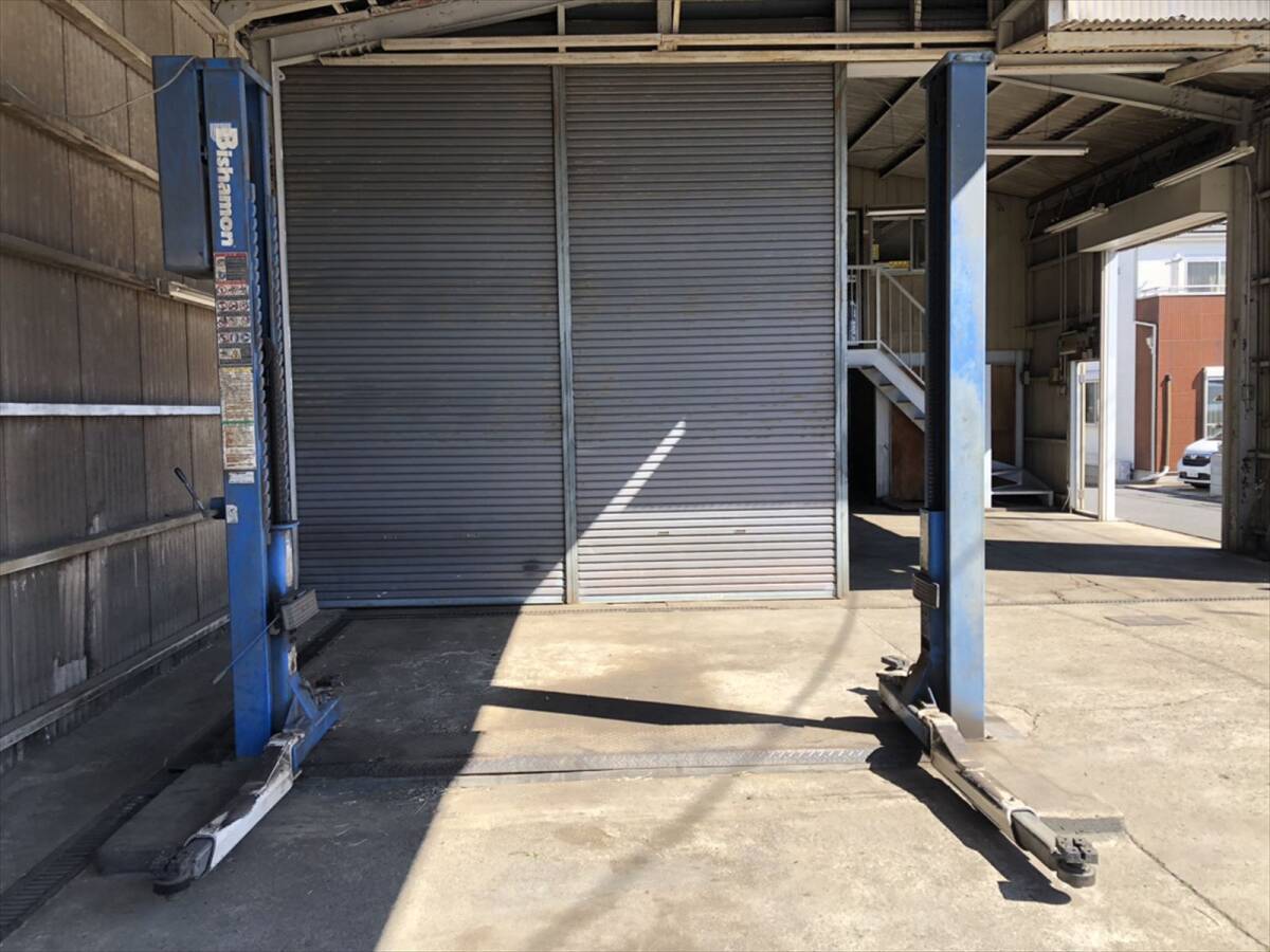 [ receipt limitation (pick up) ]#BA6652 used Bishamon(bi car mon)s gear sOSP30 2 pillar lift 3t three-phase 200V automobile maintenance ( removal ending )