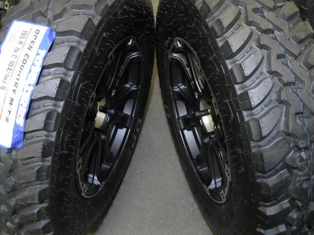 ■未使用■MUDBAHN XR-600S＆TOYO OPEN COUNTRY M/T-R 195R16C 4本セット■ジムニーサイズ■_画像6