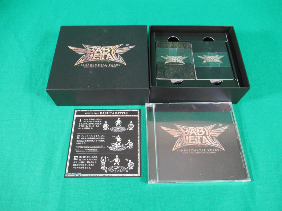 82/L823★邦楽CD★BABYMETAL ベビーメタル / 10 BABYMETAL YEARS - THE ONE LIMITED EDITION THE ONE限定盤A KARUTAバトルセット★未使用品_画像7