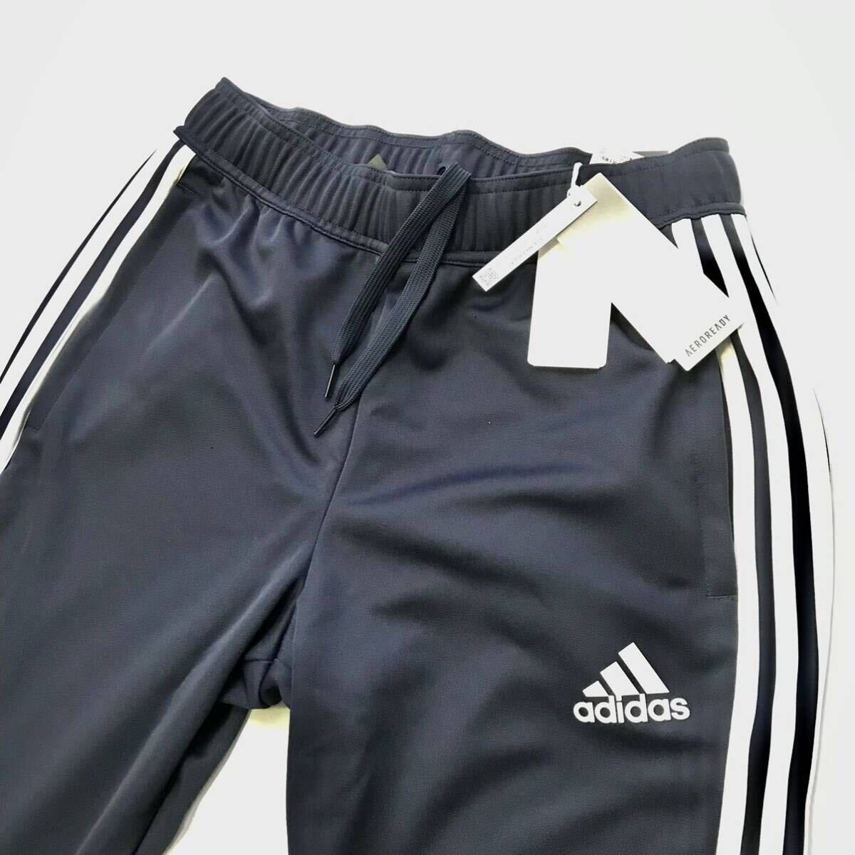 新品 正規品 【メンズXL】 紺 adidas アディダス ゴルフに最適 ジャージ パンツ スリーライン 春夏 オールシーズン スリムテーパード_画像2