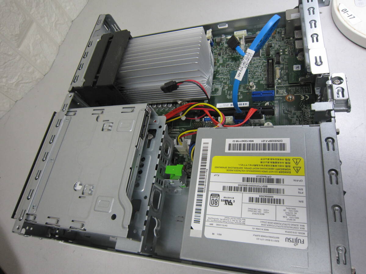 767★FUJITSU ESPRIMO D7010/FX Core i5-10500 HDD・SSD/無 メモリ/4GB　BIOS確認_画像3