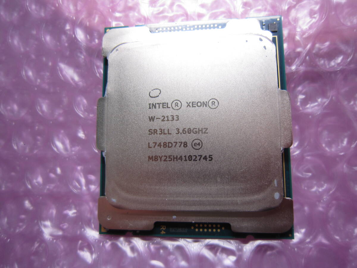 897★CPU Intel XEON W-2133 3.60GHZ SR3LL 動作品の画像1