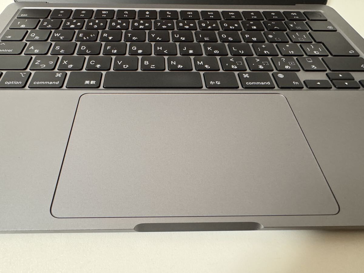 Apple MacBook Air 13.6インチ M2チップ搭載 16GBメモリ 1TB SSD スペースグレー _画像9