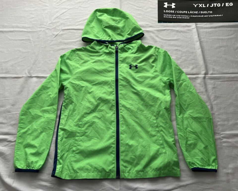 UNDER ARMOUR Under Armor с капюшоном ветровка YXL флуоресценция зеленый * тонкий нейлон жакет задний Logo YOUTH спортивная одежда 