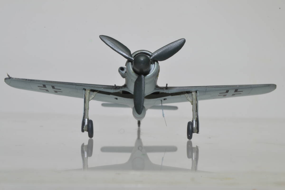 1/144 【完成品】◆ フォッケウルフFw190D-9　Ⅳ./JG3 オスカー・ロム中尉_画像9