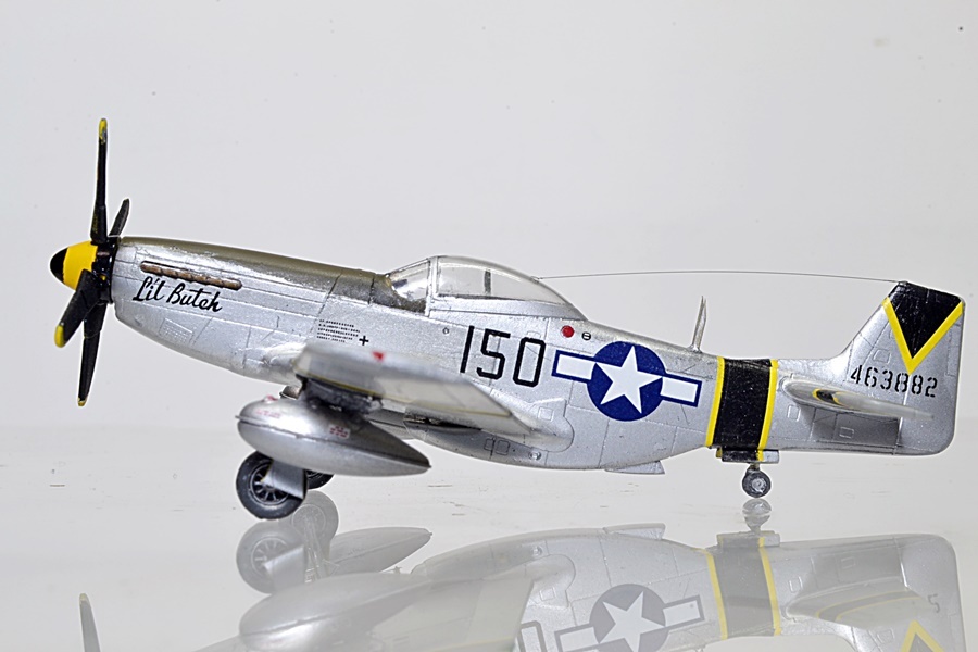 1/144 【完成品】☆ ノースアメリカンP-51Dマスタング　”L`il Butch"　硫黄島　_画像1