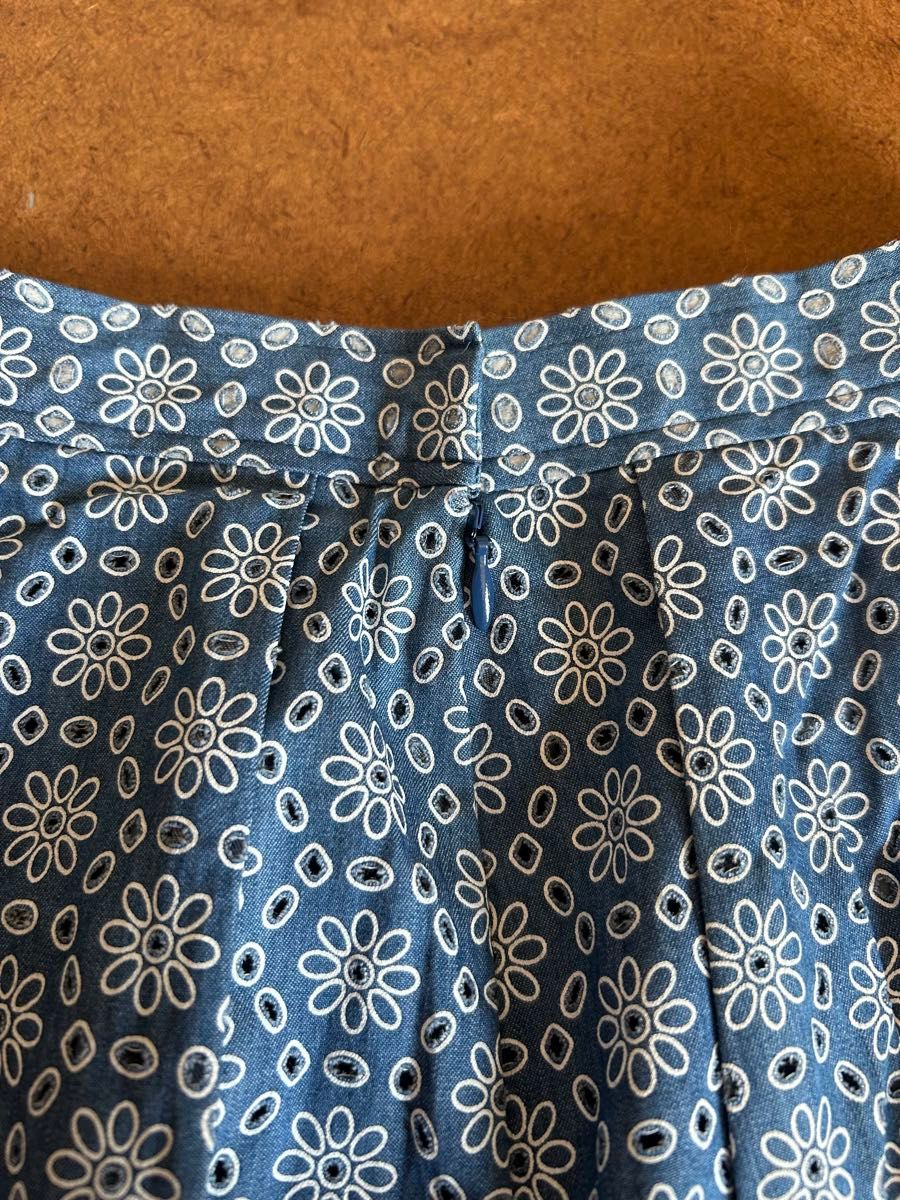カールパークレーン　花柄　デニム素材　膝丈スカート