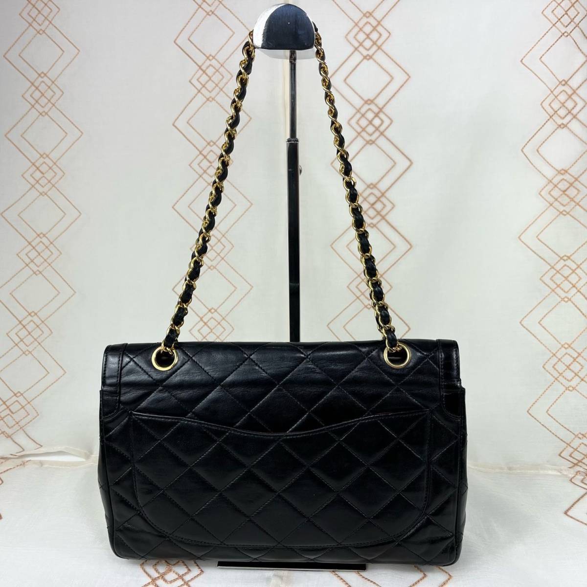 ☆美品☆ CHANEL シャネル マトラッセ ショルダーバッグ Wチェーン Wフラット チェーン 26cm ココマーク ターンロック パリ限定 B-121_画像3