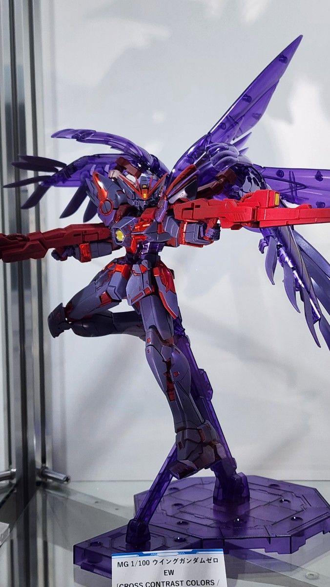 特別カラーのMG ウイングガンダムゼロEWとMG ガンダムエピオンEW 特別カラーのMG ウイングガンダムゼロEWとMG ガンダムエピオンEW