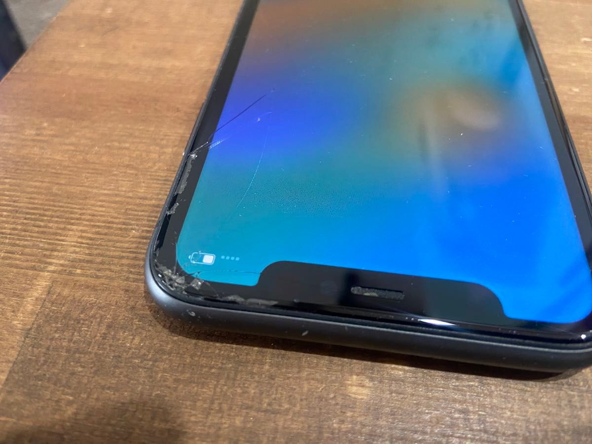 iPhone11 本体  SIMロックなし