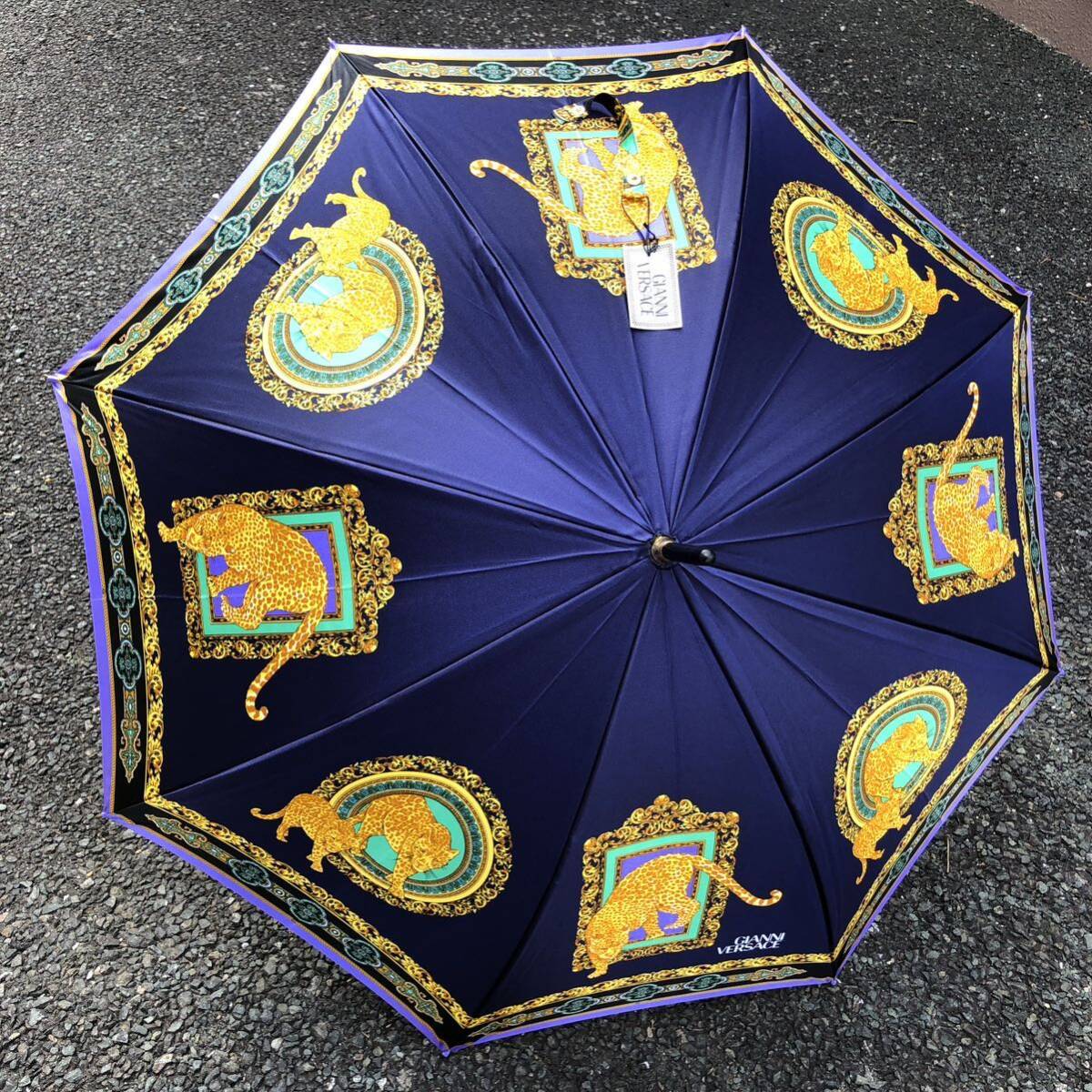 未使用品【ヴェルサーチェ】本物 GIANNI VERSACE 傘 バロック模様 パンサー 全長88cm 雨傘 アンブレラ 雨具 長傘 メンズ レディース 日本製_画像4