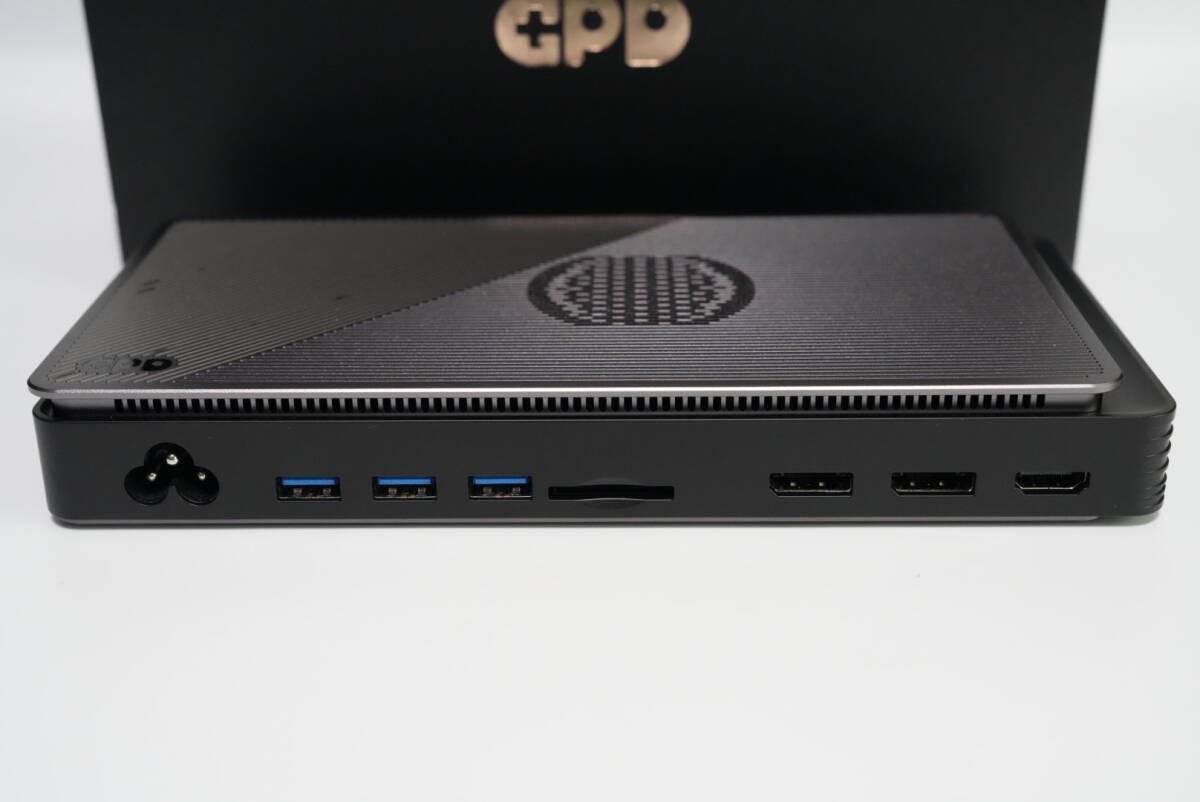 ★送料無料　GPD G1 国内正規版 外付けeGPU OCulink USB4接続対応 Radeon RX 7600M XT8GBDDR6　中古美品★_画像6