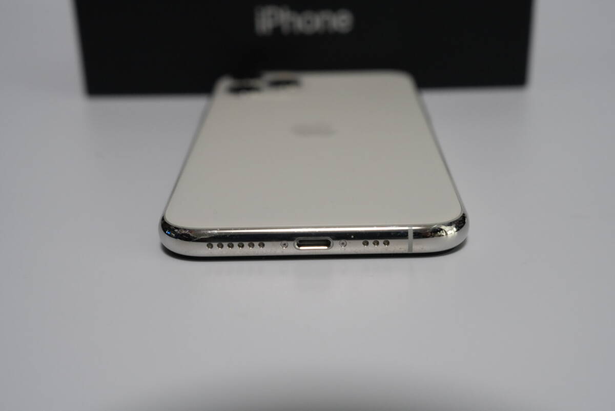 ★送料無料 iPhone 11 Pro Silver 256GB ドコモ 中古 MWC8J/A シムロック解除済 ★の画像7