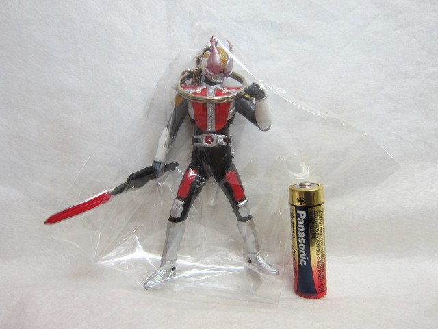 ♪俺、参上Ver.★仮面ライダー電王★ビッグフィギュアキーホルダー★ハイパーホビー付録★未使用品★♪_正面（単3電池はサイズ比較用）