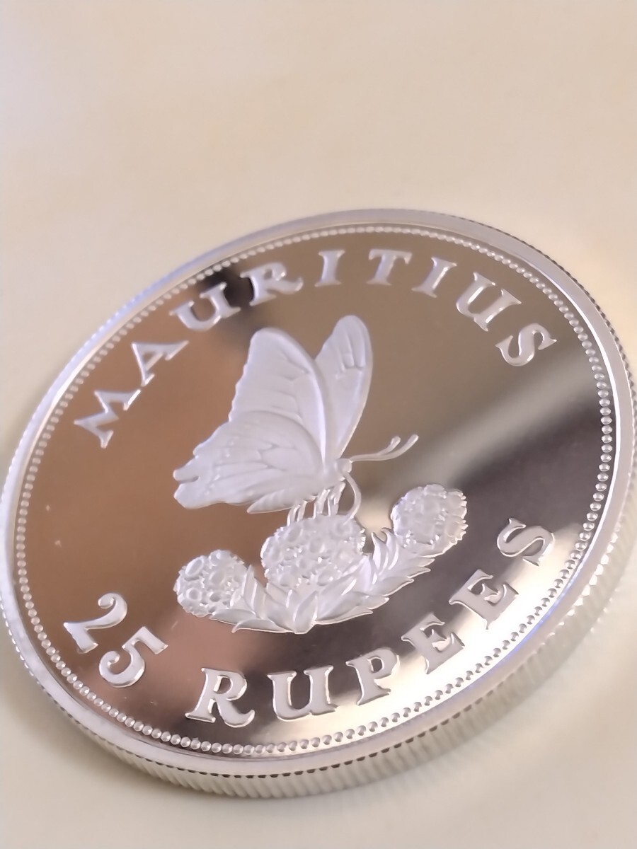 モーリシャス 1975 25ルピー銀貨プルーフ Conservation−Butterflyの画像1