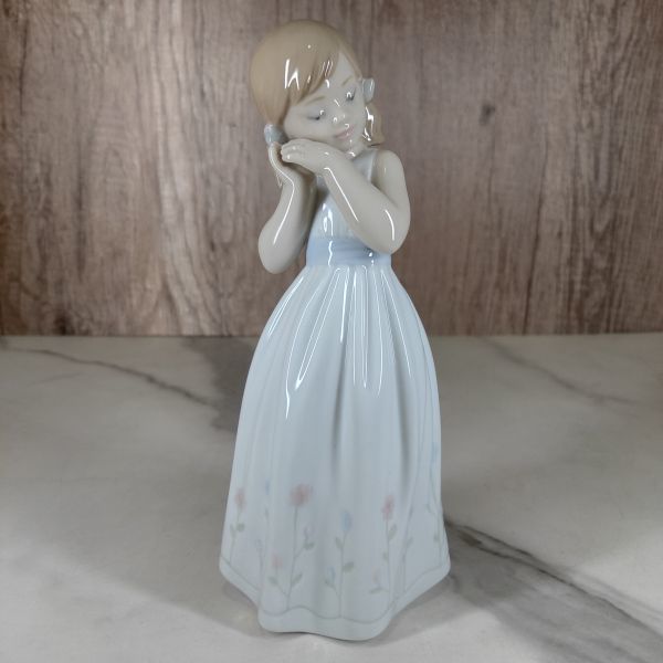 【値下げ・美品】LLADRO リヤドロ 『我が家のプリンセス』少女 願い 陶器 置物 玄関 スペイン 高級 陶器人形 フィギア 西洋 陶磁 磁器 高級_画像1