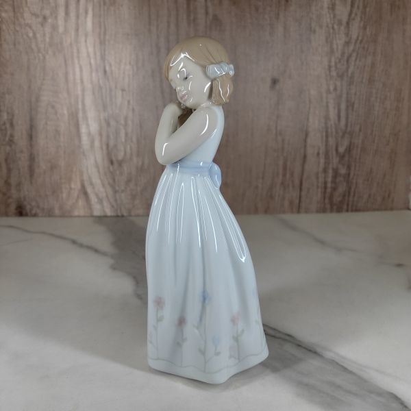 【値下げ・美品】LLADRO リヤドロ 『我が家のプリンセス』少女 願い 陶器 置物 玄関 スペイン 高級 陶器人形 フィギア 西洋 陶磁 磁器 高級_画像4