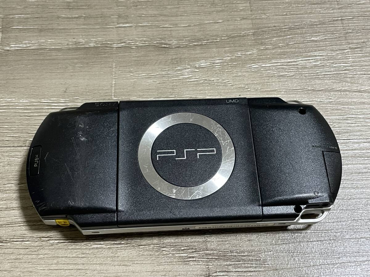 ☆ PSP ☆ プレイステーションポータブル PSP-1000 ブラック 動作品 本体のみ Playstation Portable SONY バッテリー欠品 6978_画像4