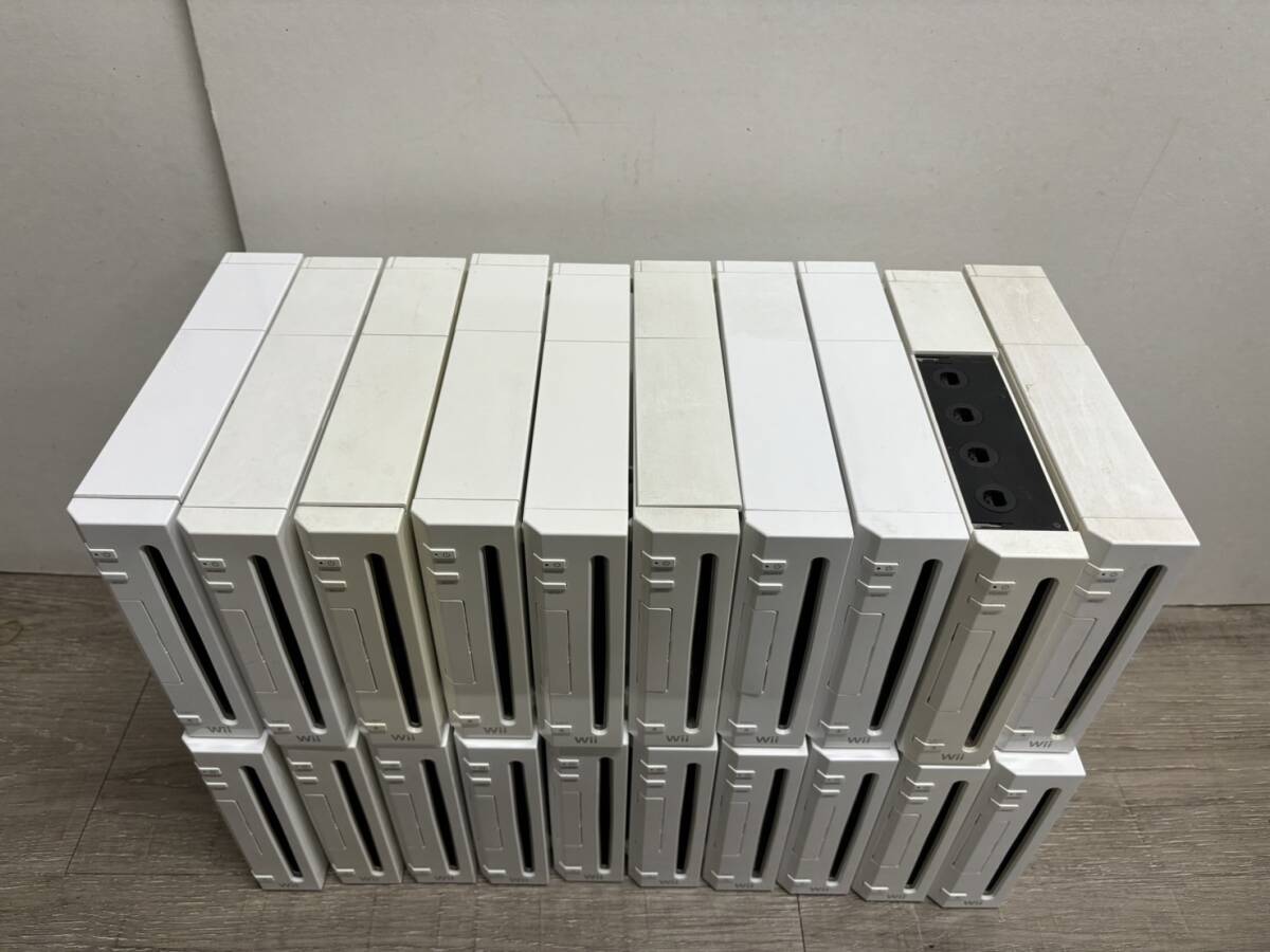 ☆ Wii ☆ 本体 RVL-001 大量 まとめ 20台 セット 本体のみ リモコン ヌンチャク 他付属品欠 動作未確認 ジャンク Nintendo 任天堂_画像3