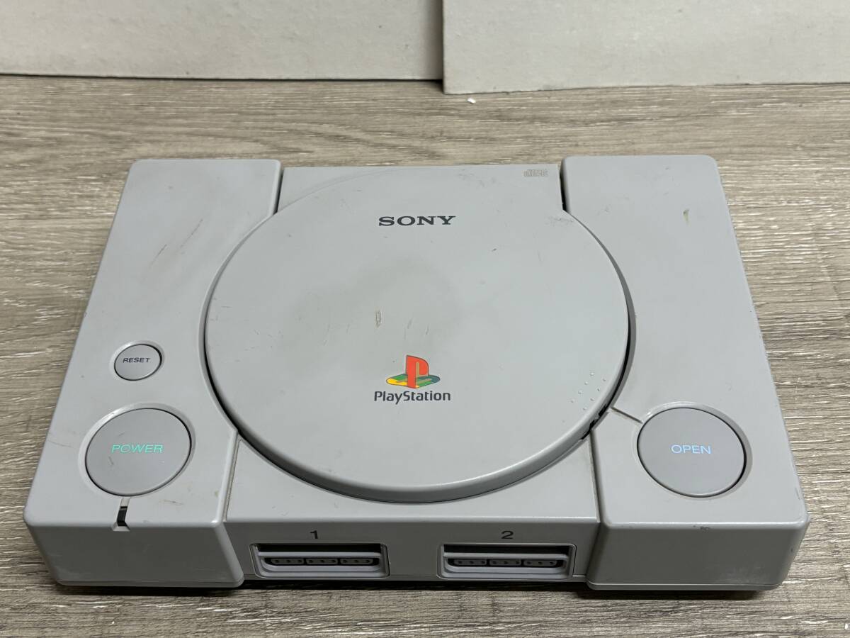 ☆ PS ☆ プレイステーション SCPH-7000 動作品 本体 コントローラー ケーブル 付属 Playstation 初代 プレステ SONY 5011_画像5