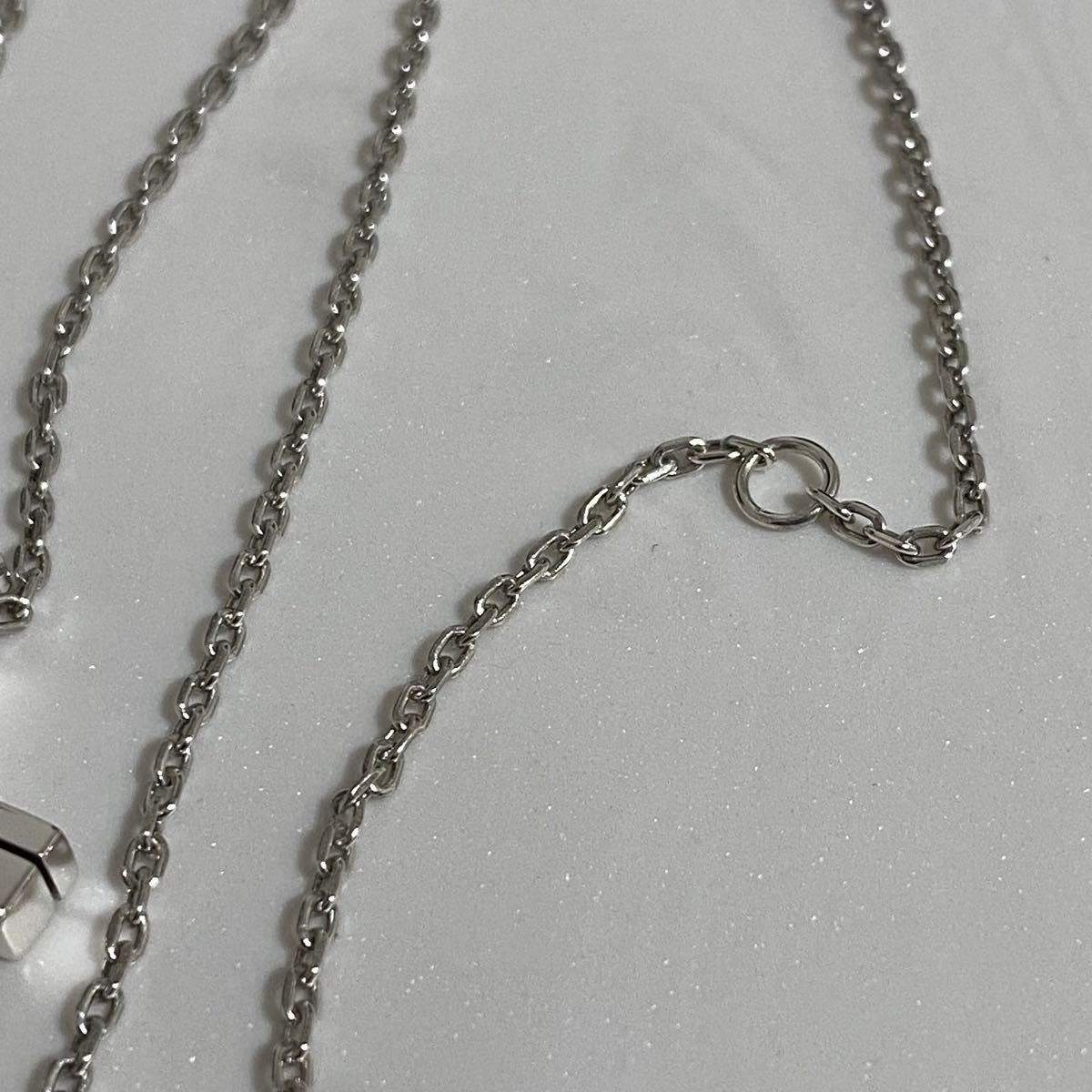 GUCCI 新品同様品 G刻印クロスネックレス 925silver 極美品 GUCCI 新品同様品 G刻印クロスネックレス 925silver 極美品