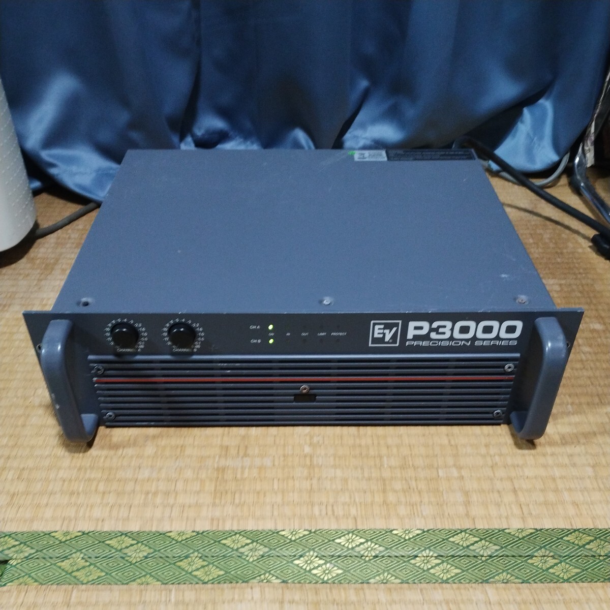 【即決!緊急大放出!】EV Electro Voice P3000 PRECISION SERIES パワーアンプの画像1