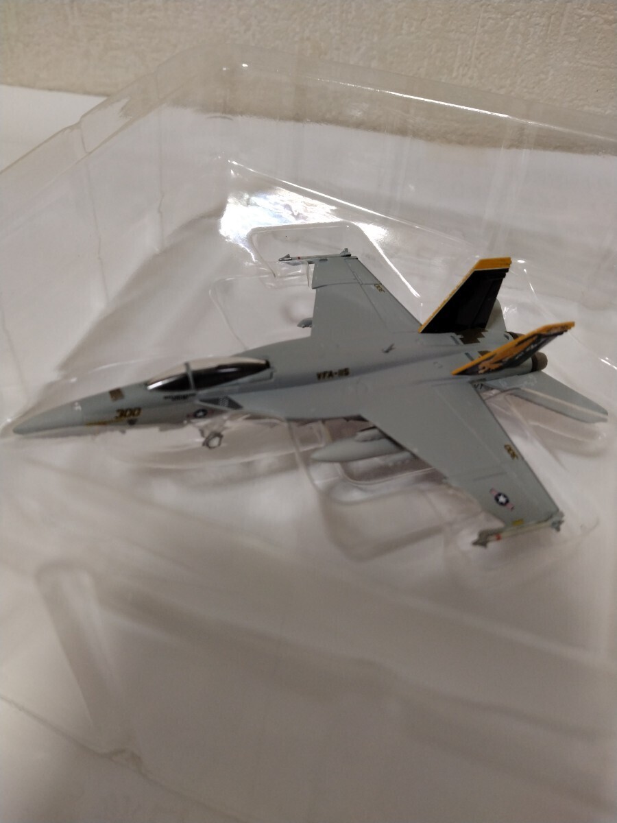 ホーガンウィングス hogan wings M-SERIES 1/200 MODEL NO.7174 Boeing F/A-18E VFA-115 Eagles NF-200 CAG Birdの画像4