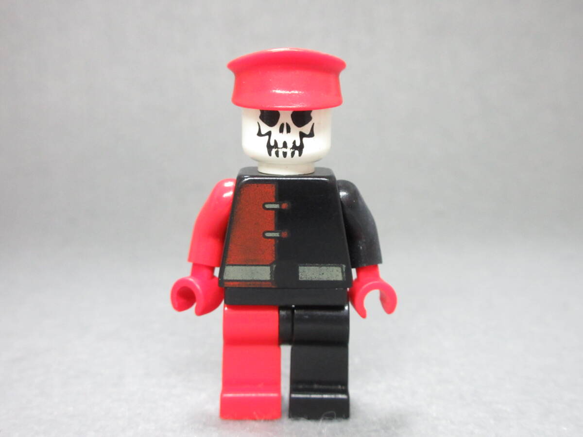 LEGO★64 正規品 年代物 アルファチーム ガイコツ戦士 兵士 ミニフィグ タウン シリーズ 同梱可能 レゴ シティ オールド ビンテージ レトロ_画像1