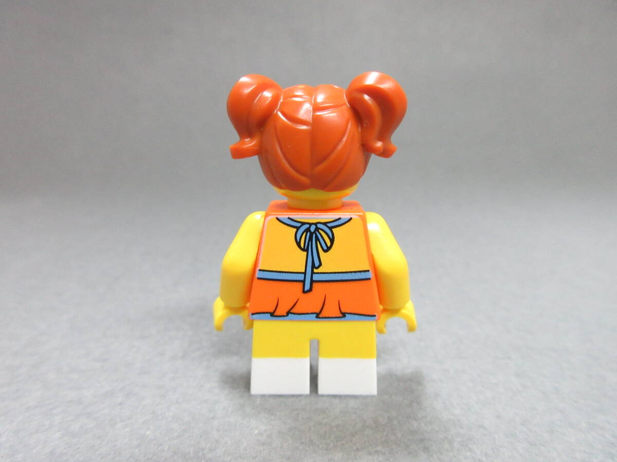 LEGO★226 正規品 フェイスペイント 女の子 街の人 ミニフィグ 同梱可能 レゴ シティ タウン 男 女 子供 女の子 男の子 髪の毛 トルソーの画像3